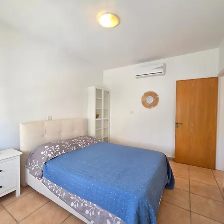 Zima Park Apartman *